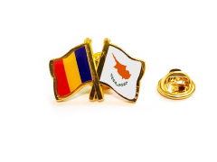 Insigna pin steag Romania si Cipru