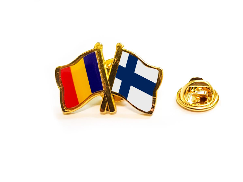 Insigna pin steag Romania si Finlanda - Fotografie 1