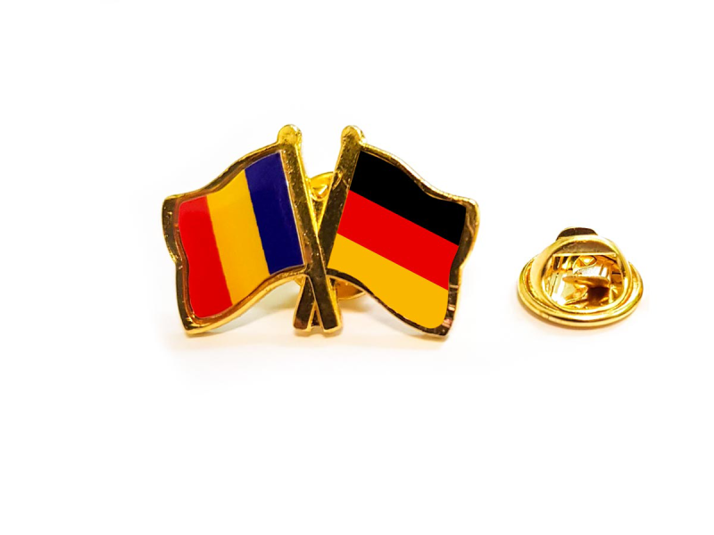 Insigna pin steag Romania si Germania - Fotografie 1