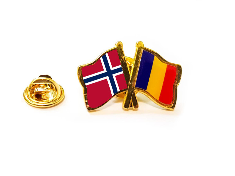 Insigna pin steag Romania si Norvegia - Fotografie 1