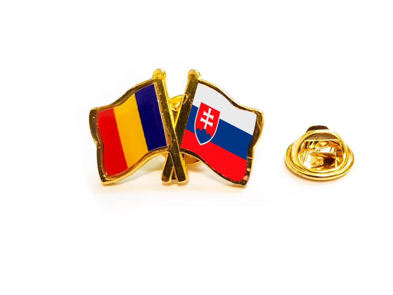 Insigna pin steag Romania si Slovacia - Fotografie 1