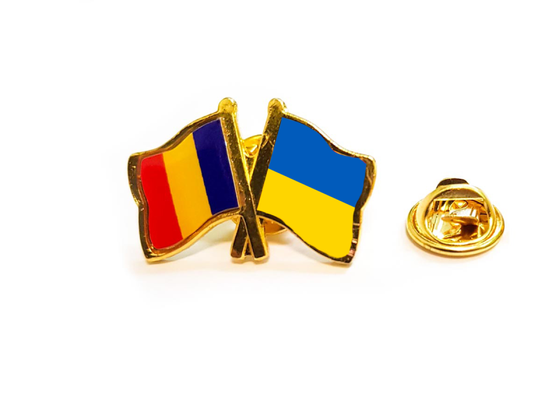 Insigna pin steag Romania si Ucraina - Fotografie 1