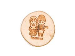 Magnet rotund din lemn - Cuplu Romanesc