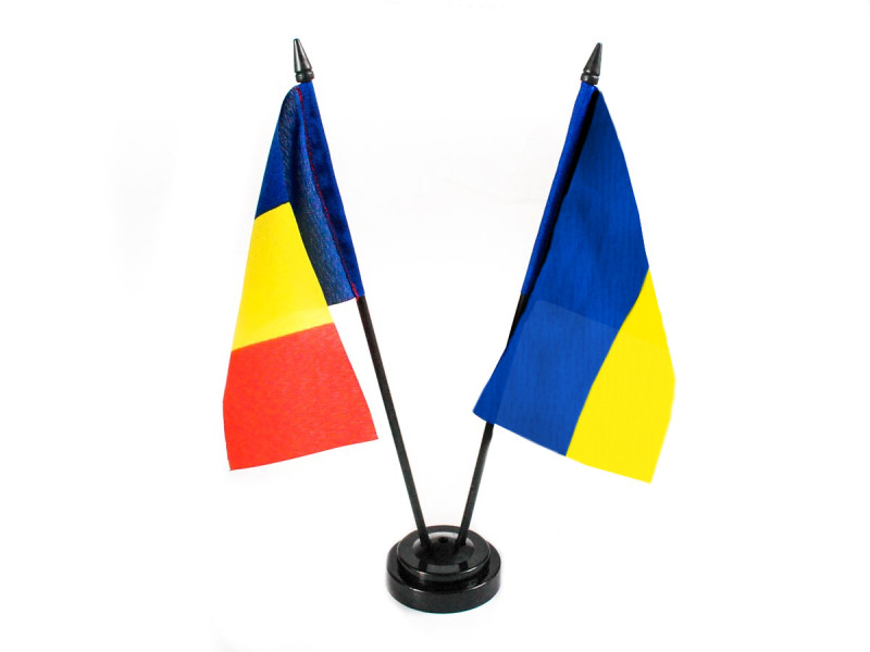 Set stegulete pentru birou ROMANIA UCRAINA si suport - Fotografie 1