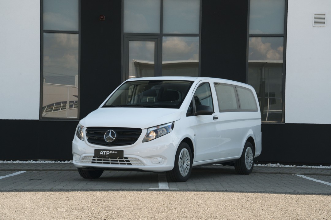 Mercedes-Benz Vito Tourer 114 CDI, 8+1 Locuri