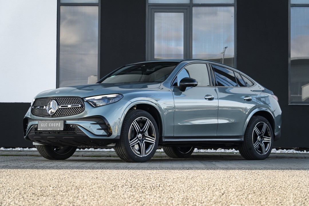 Mercedes-Benz GLC Coupe 300 de 4Matic cu tehnologie EQ hybrid