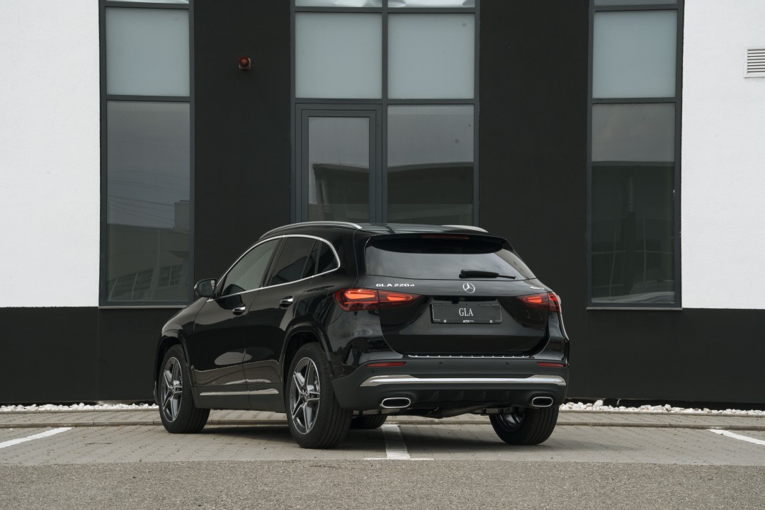 Mercedes-Benz GLA 220 D 4MATIC