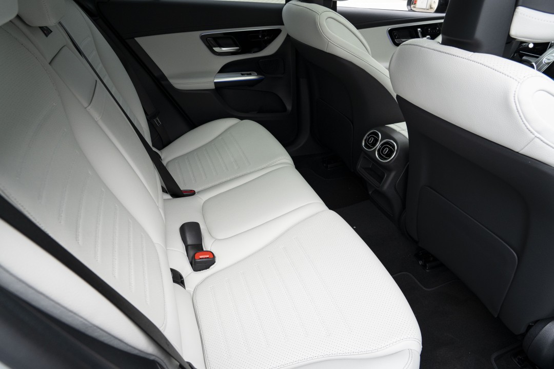 Mercedes-Benz GLC Coupé 300 E 4MATIC Cu Tehnologie EQ Hybrid
