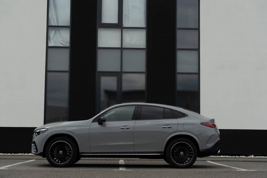 Mercedes-Benz GLC Coupé 300 E 4MATIC Cu Tehnologie EQ Hybrid