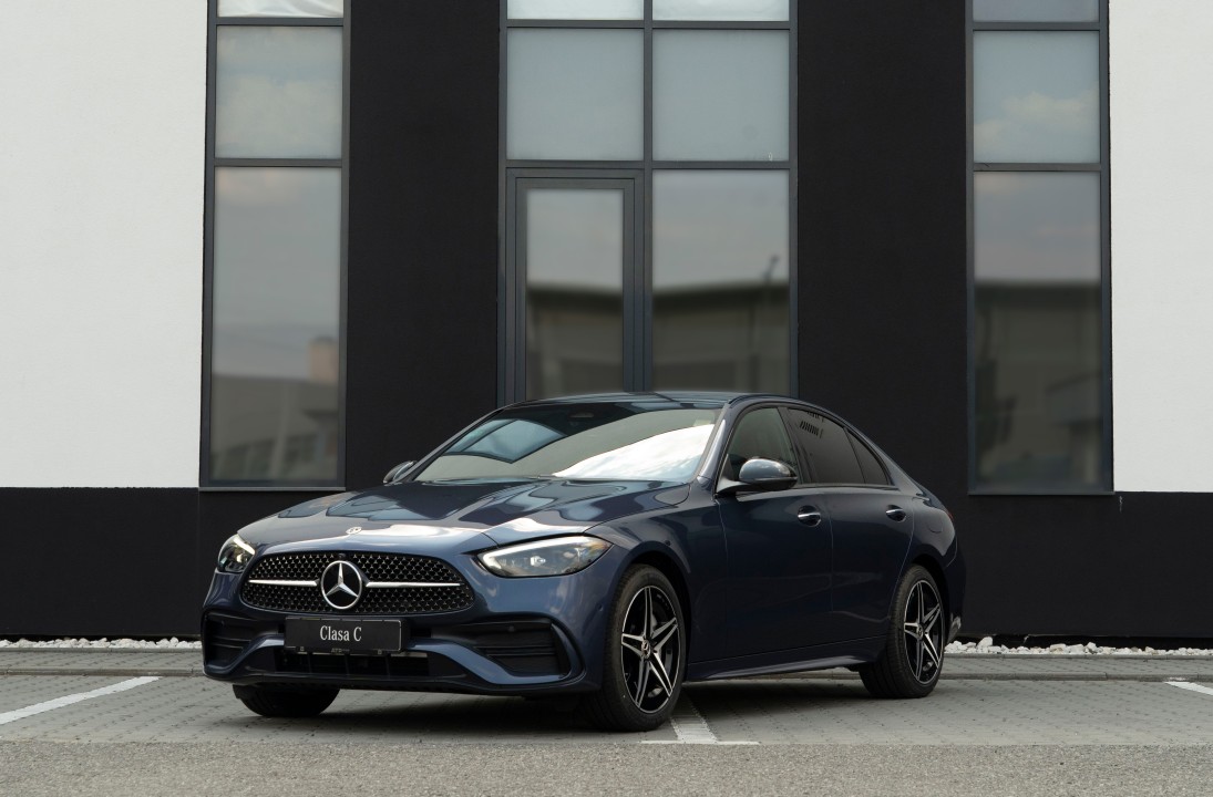 Mercedes-Benz C 300 E 4MATIC Limuzina Cu Tehnologie EQ Hybrid