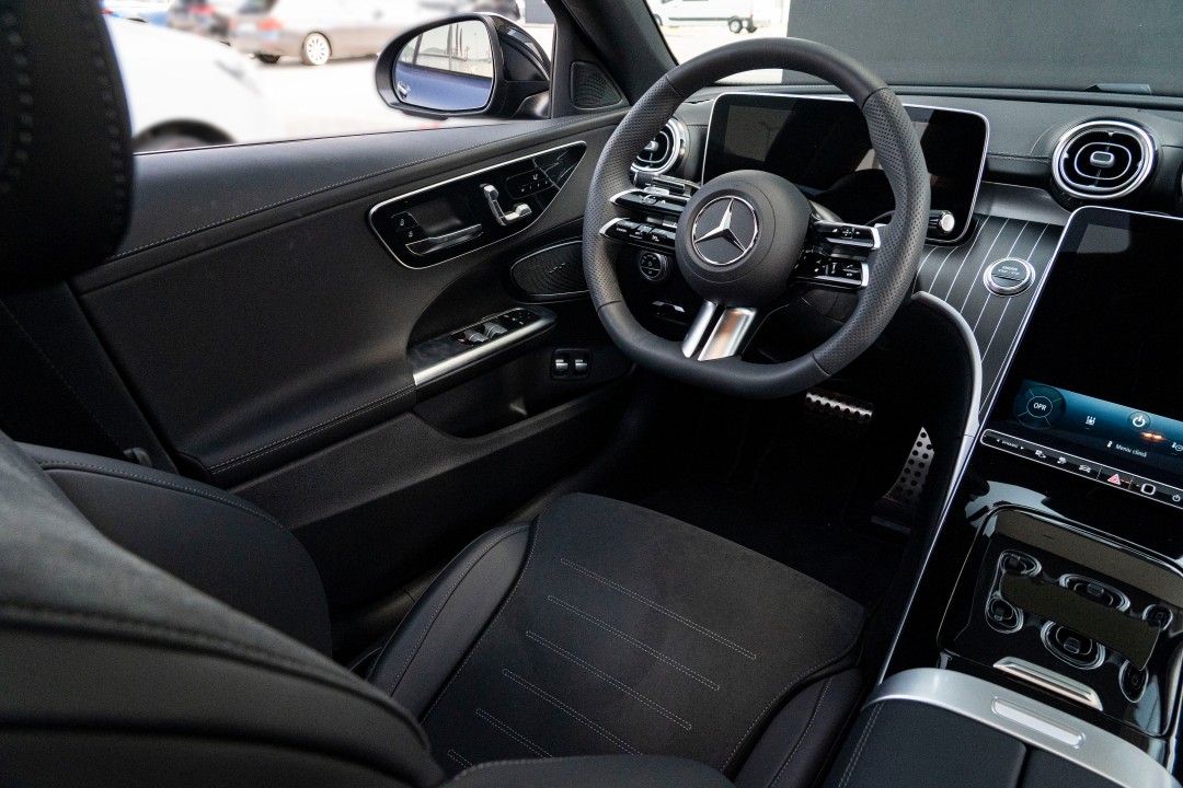 Mercedes-Benz C 300 E 4MATIC Limuzina Cu Tehnologie EQ Hybrid