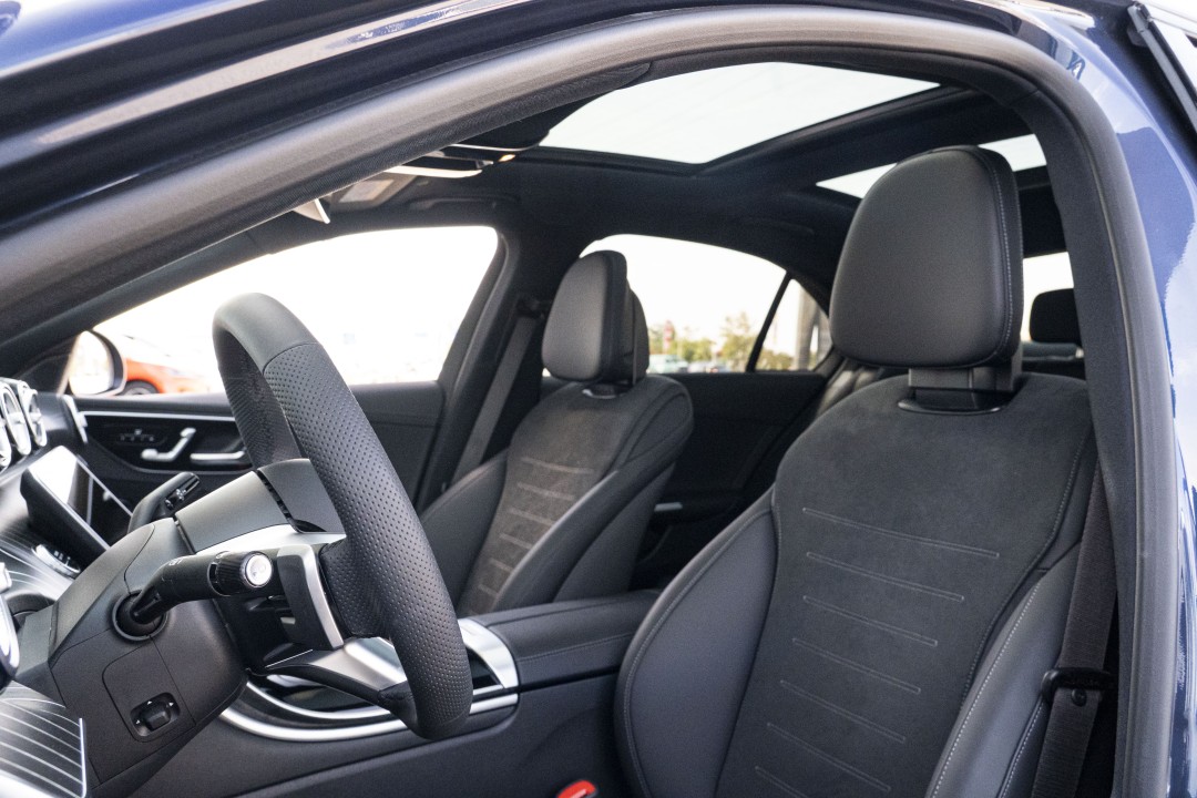 Mercedes-Benz C 300 E 4MATIC Limuzina Cu Tehnologie EQ Hybrid
