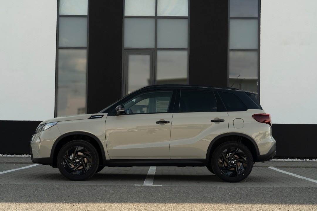 Suzuki Vitara Mild Luxus 1.4L BOOSTERJET MILD HYBRID 110 CP A6 4WD