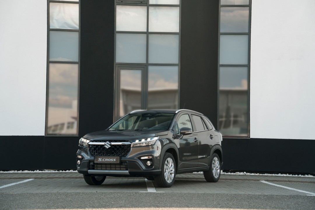 Suzuki S-CROSS Mild 5 usi Passion 1.4L BOOSTERJET MILD HYBRID 48 110 CP M6 4WD