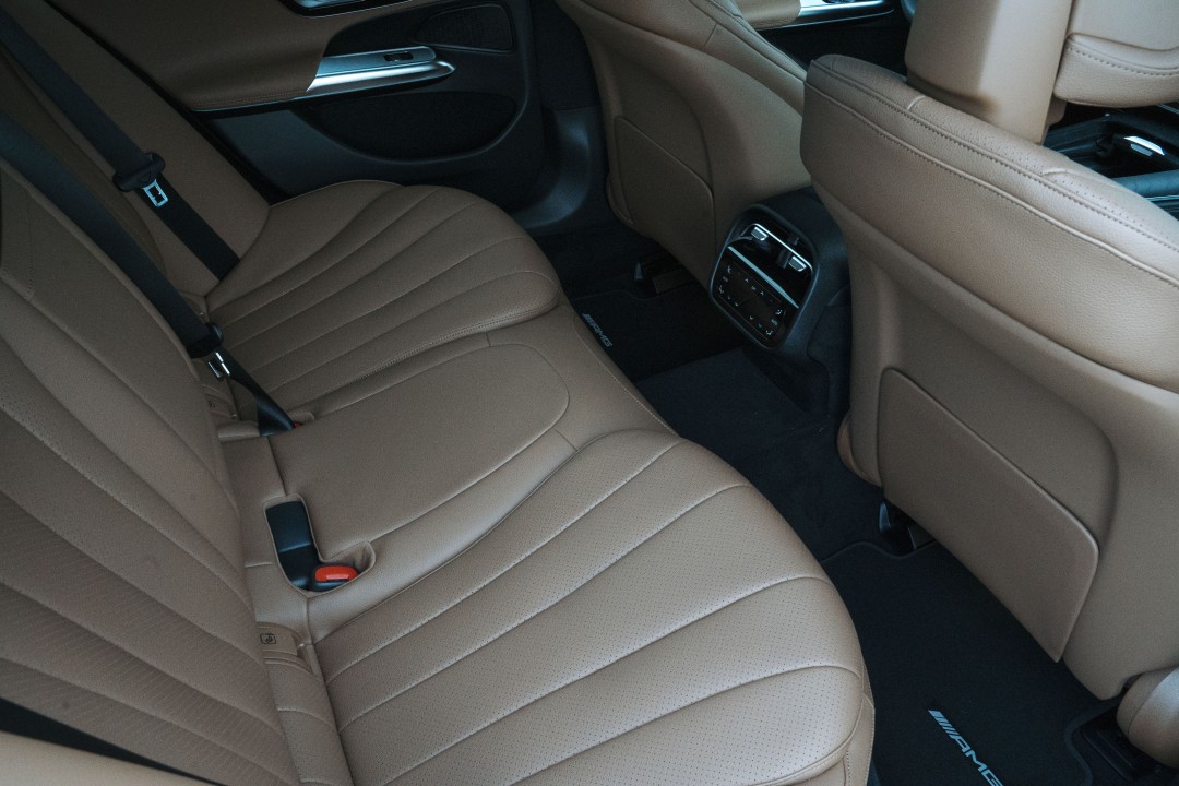 Mercedes-Benz E 220 D 4MATIC Limuzina