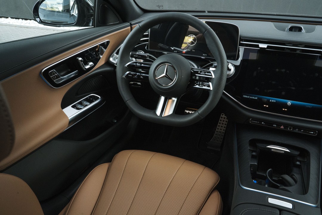 Mercedes-Benz E 220 D 4MATIC Limuzina