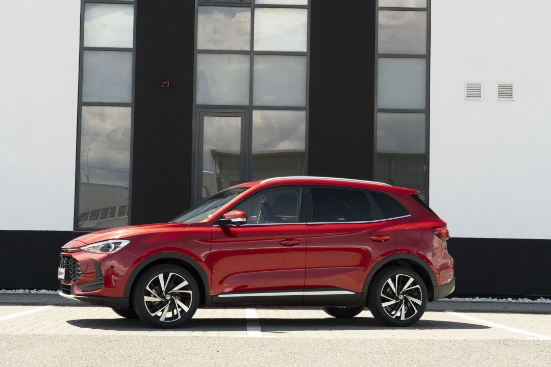 MG ZS HEV 5 usi Explore 1.5L GSL HEV 197 CP AT