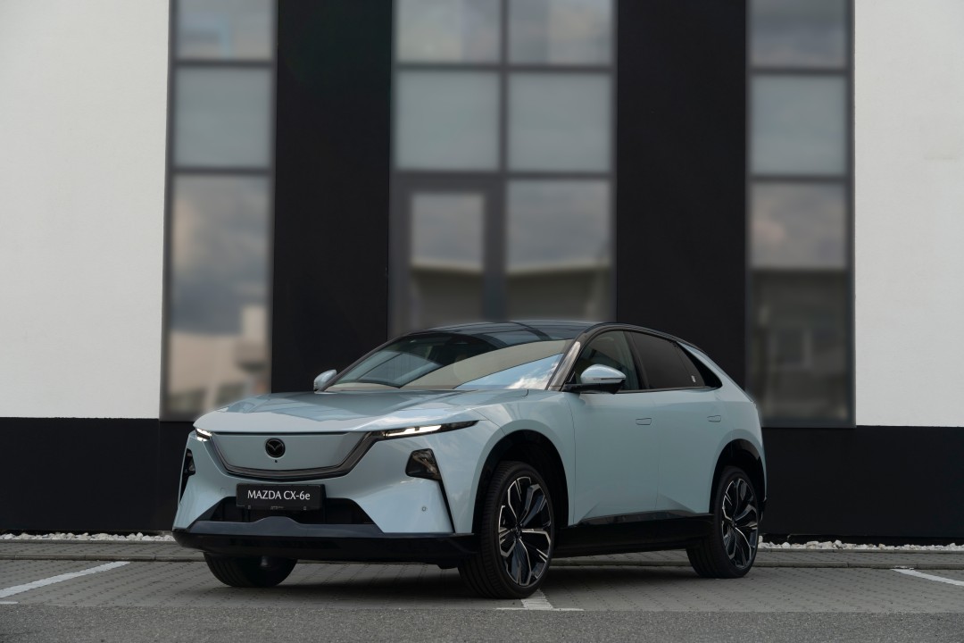 Mazda CX-6e 5WGN Takumi EV 190 KW 258 CP AT RWD