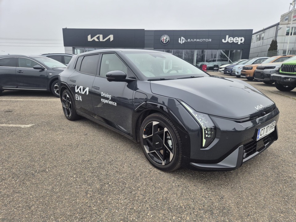 KIA EV4 2025 — imagine 2