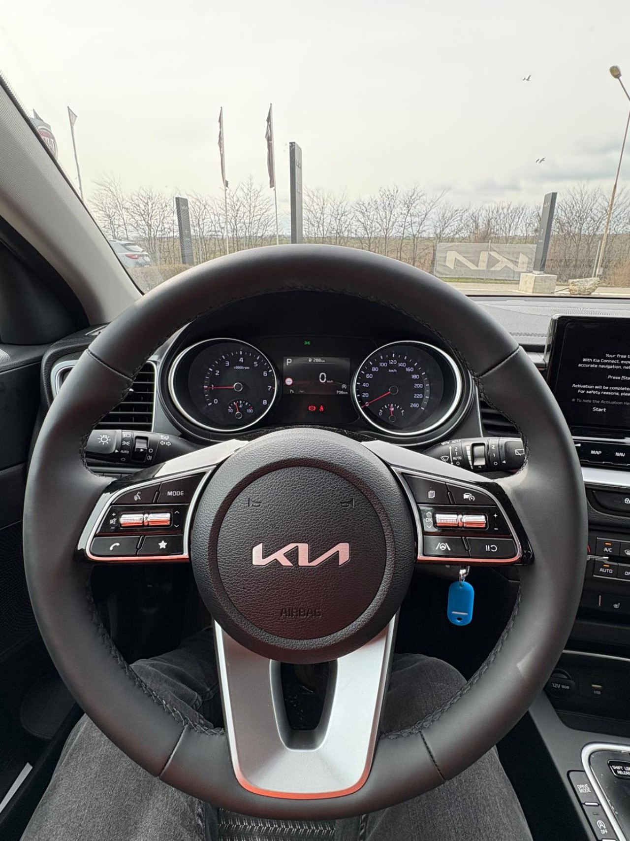 KIA Xceed 2025 — imagine 4