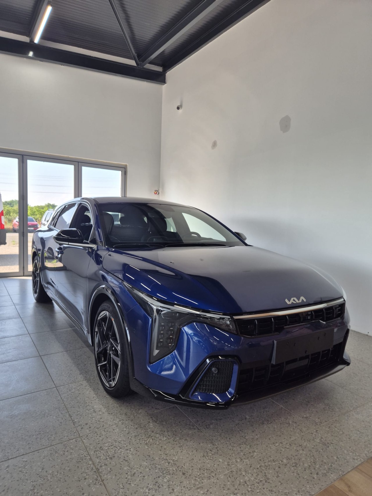 Kia K4
