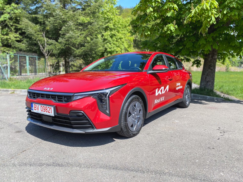 Kia K4