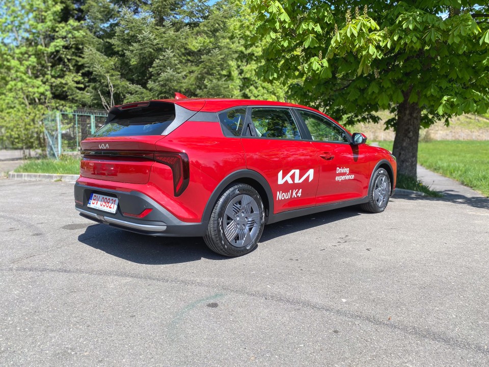 KIA K4 2025 — imagine 4