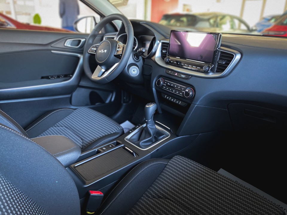 KIA Xceed 2026 — imagine 8