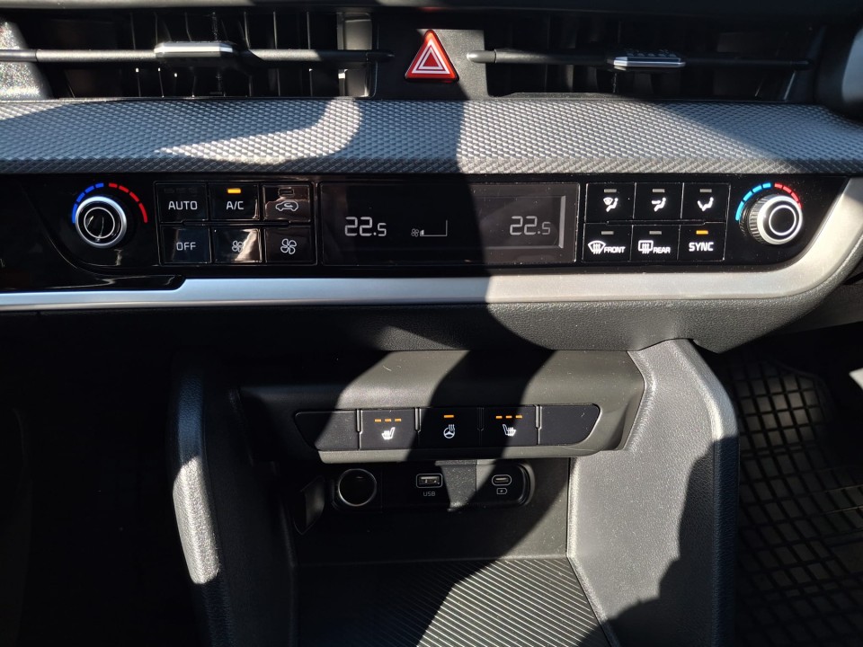 KIA Sportage 2023 — imagine 18