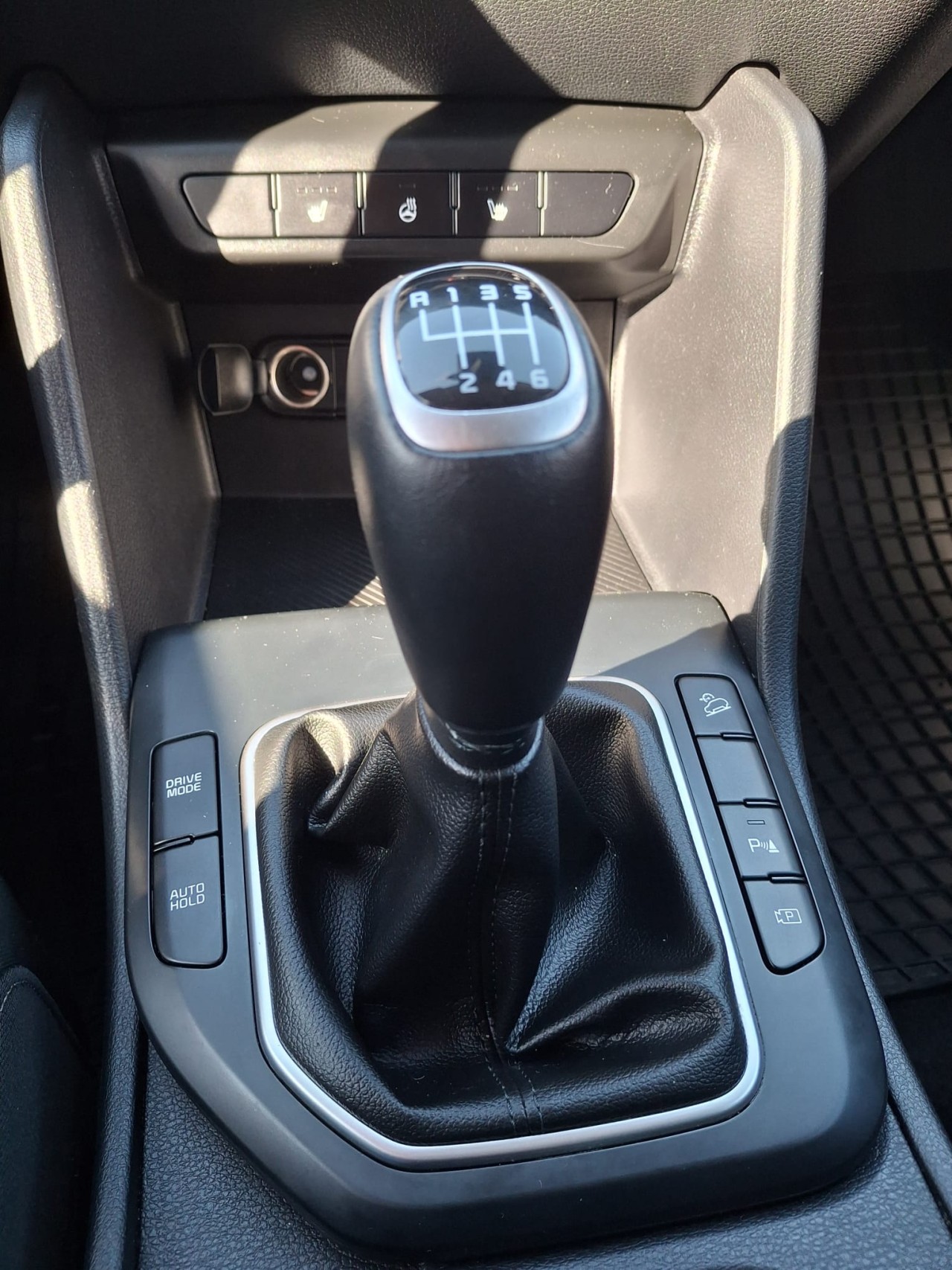KIA Sportage 2023 — imagine 19
