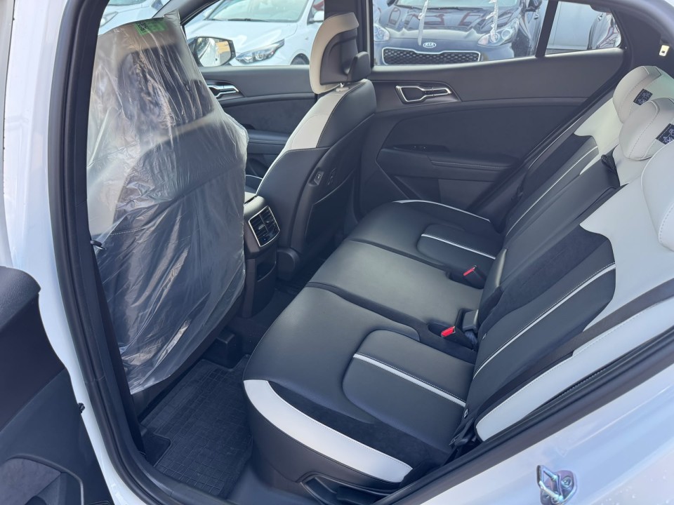 KIA Sportage 2025 — imagine 8