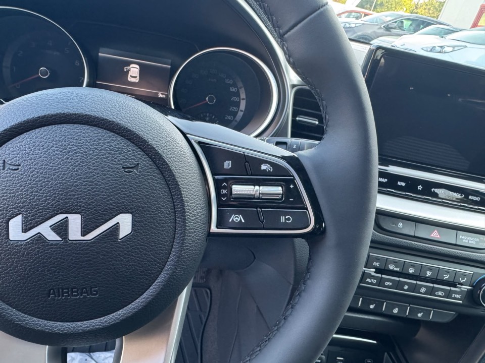 KIA Xceed 2025 — imagine 15