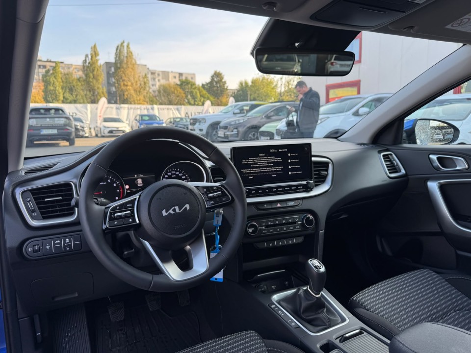 KIA Xceed 2025 — imagine 11