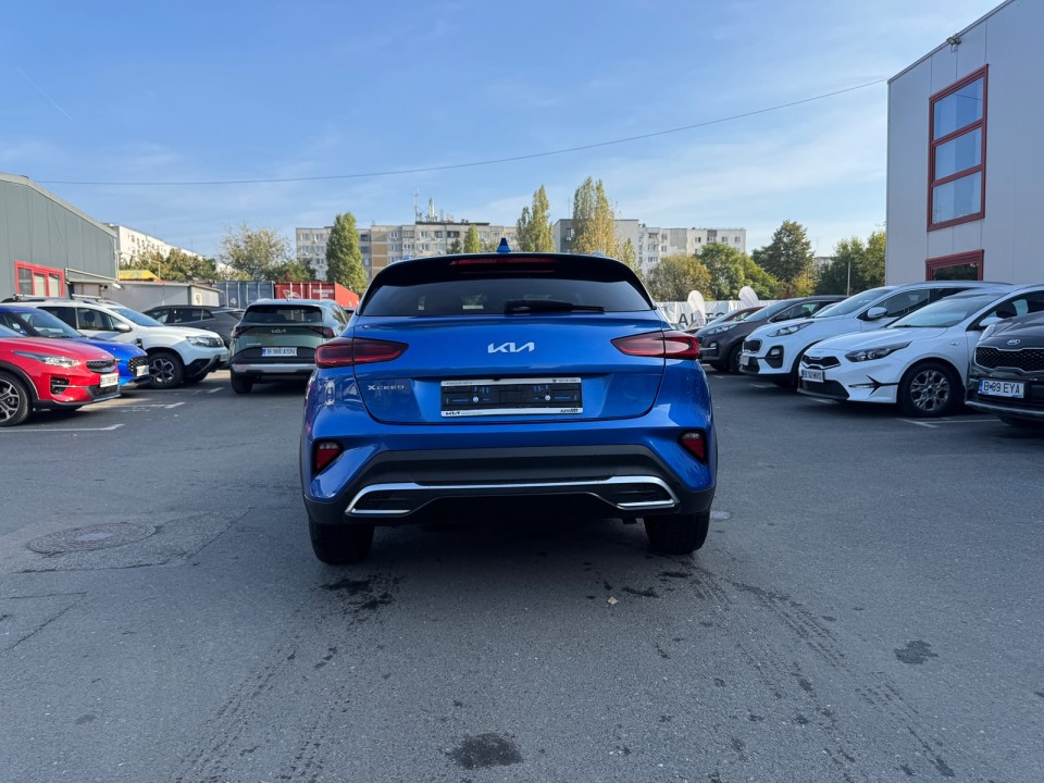 KIA Xceed 2025 — imagine 4
