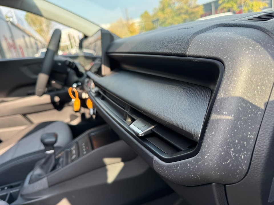 KIA Stonic 2025 — imagine 8