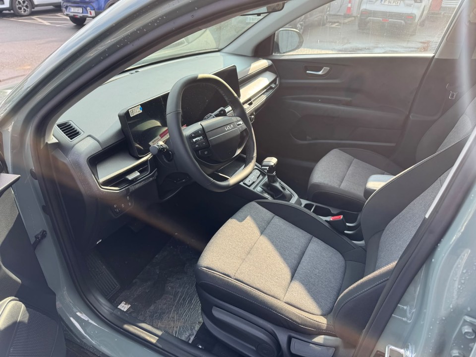KIA Stonic 2025 — imagine 7