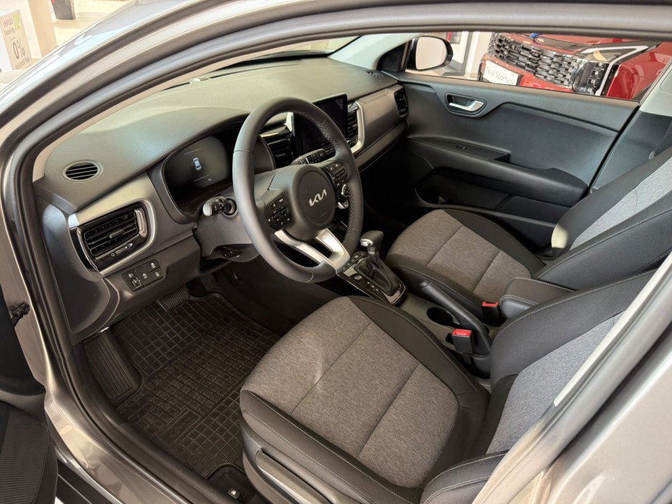 KIA Stonic 2025 — imagine 6