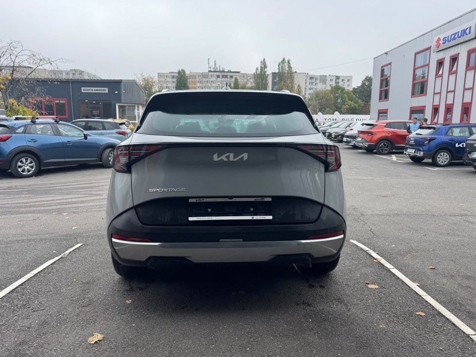Kia Sportage 2025 benzină, 37.880 € — imagine 4