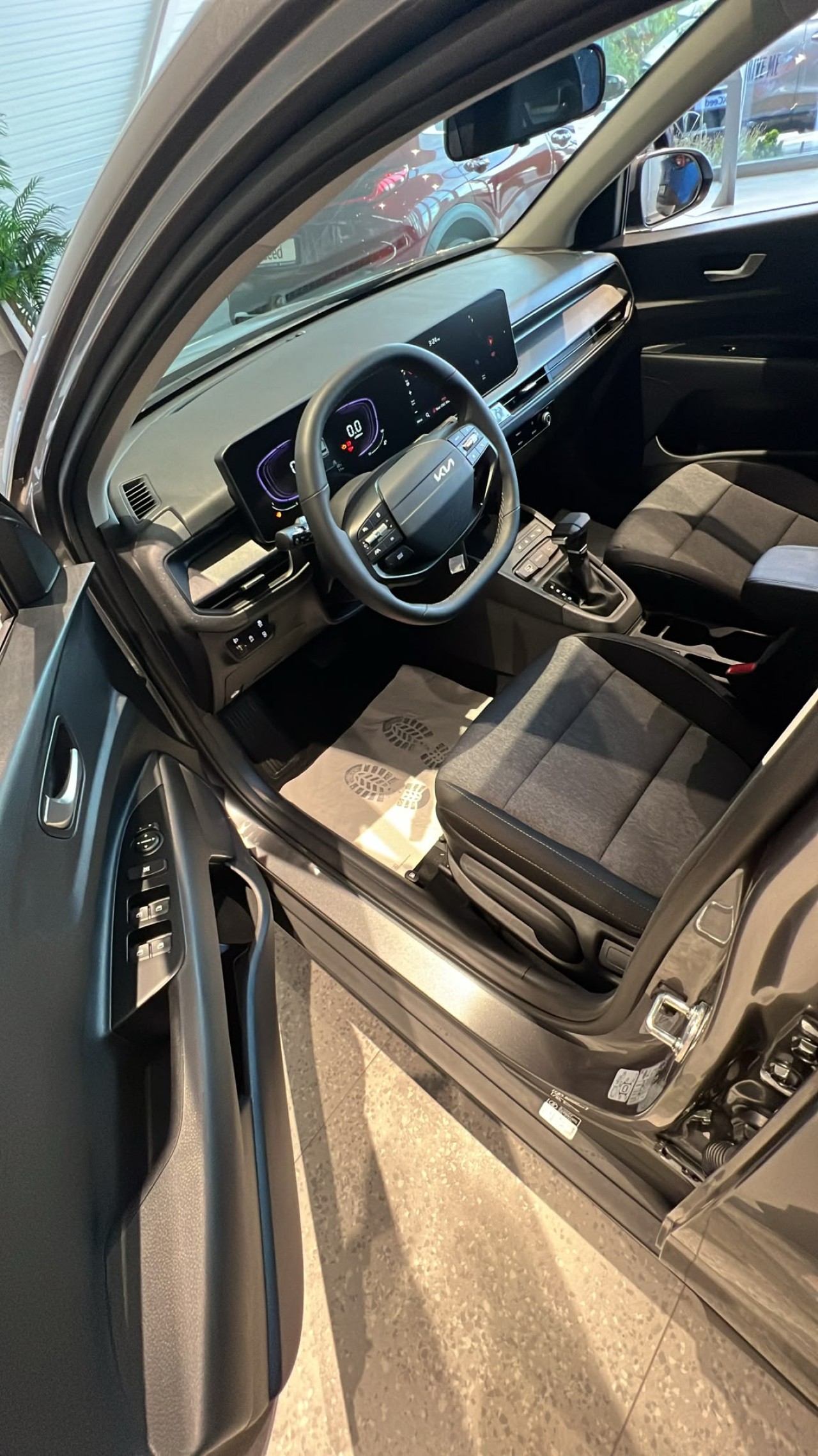 KIA Stonic 2025 — imagine 4