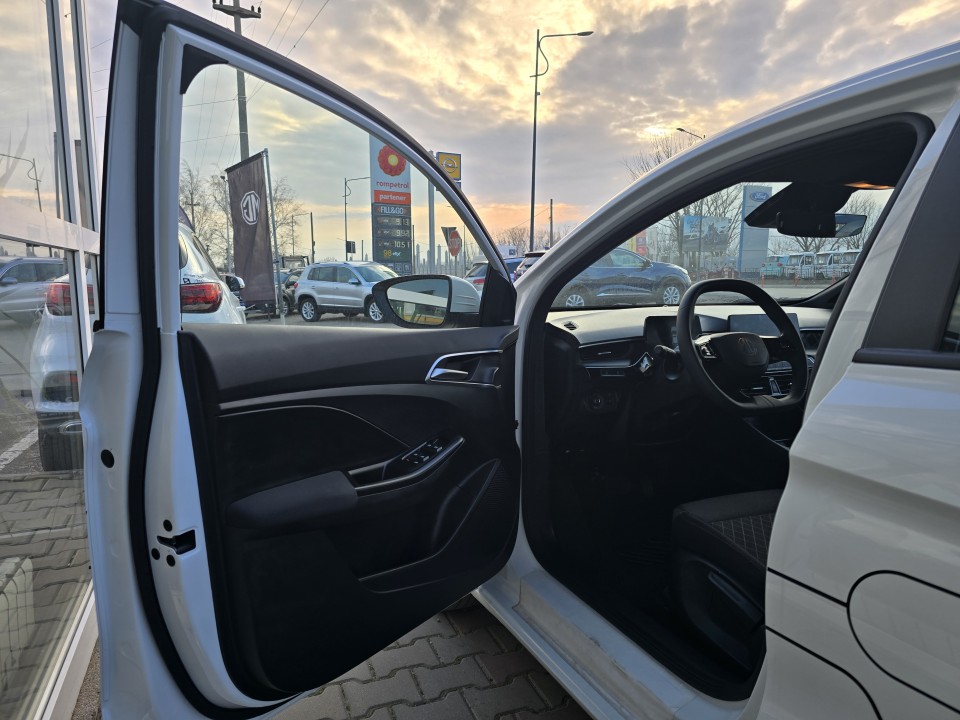 MG MG3 Hybrid+ 14