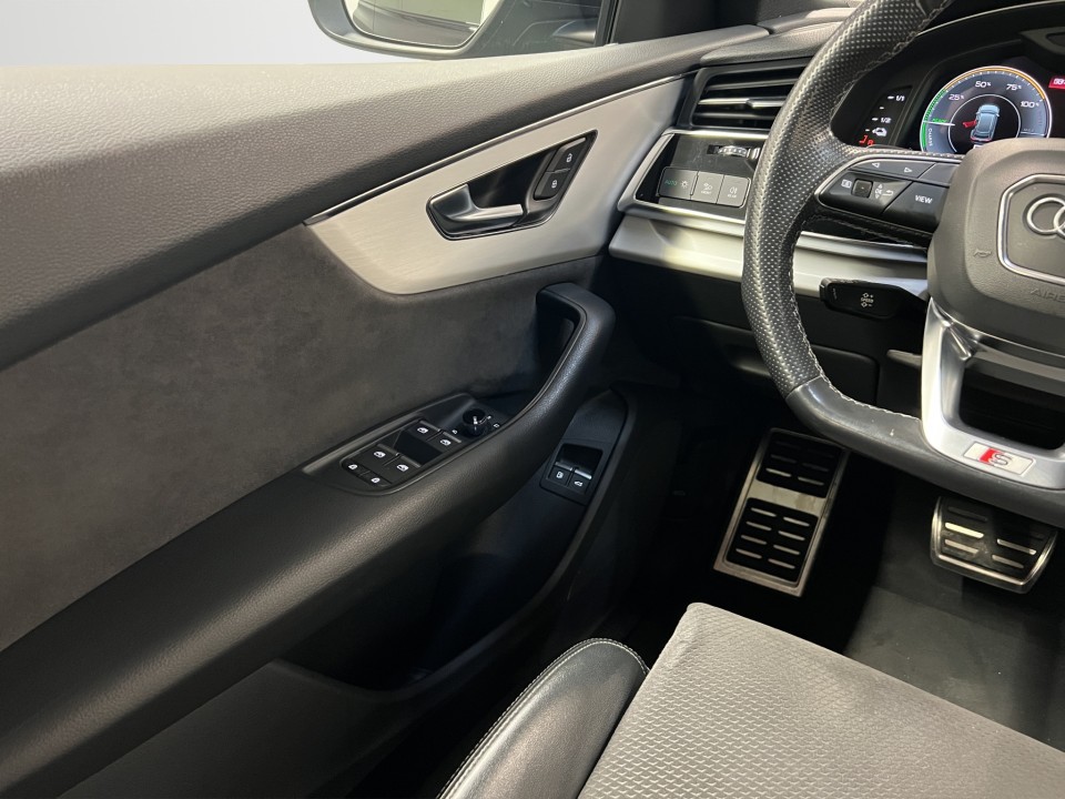 Audi Q8 55 TFSIe Quattro