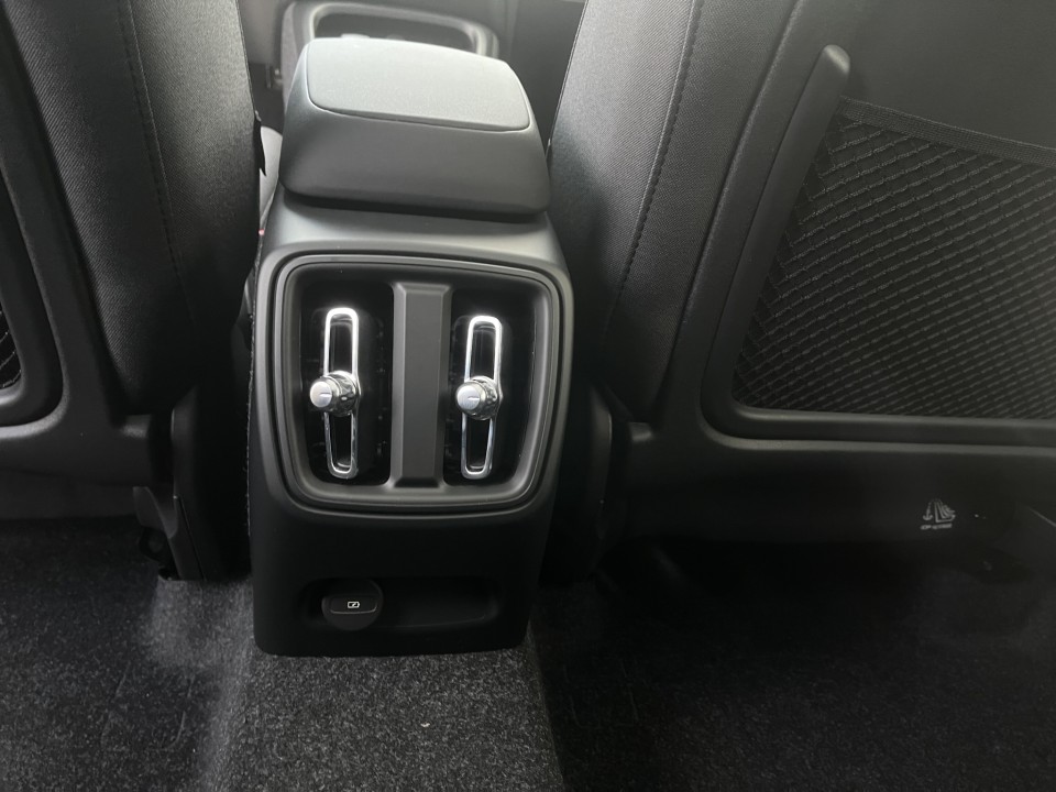 Volvo EC40