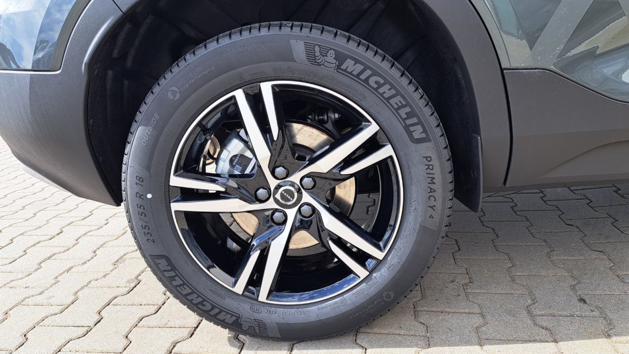 Volvo XC 40 XC40 Core B3 (P) AT7 FWD