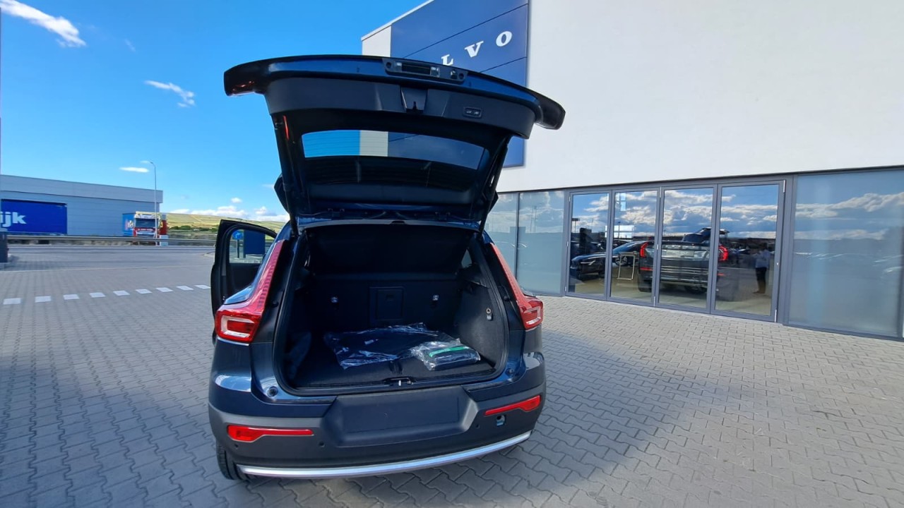 Volvo XC 40 XC40 Core B3 (P) AT7 FWD