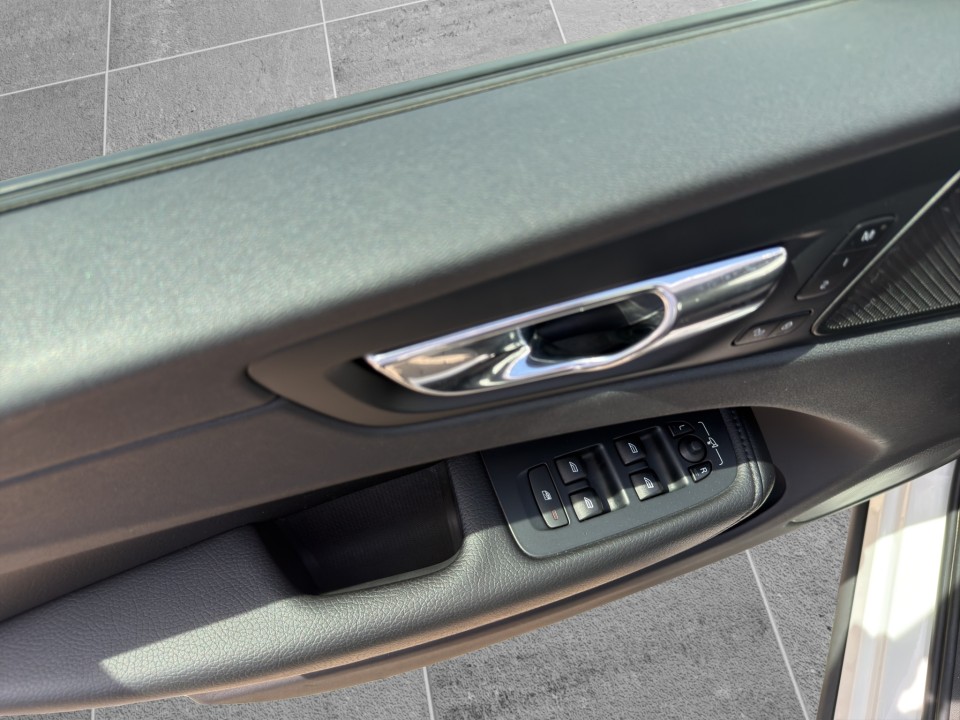 Volvo XC 60 XC60 B5 Momentum Pro AWD Geartronic