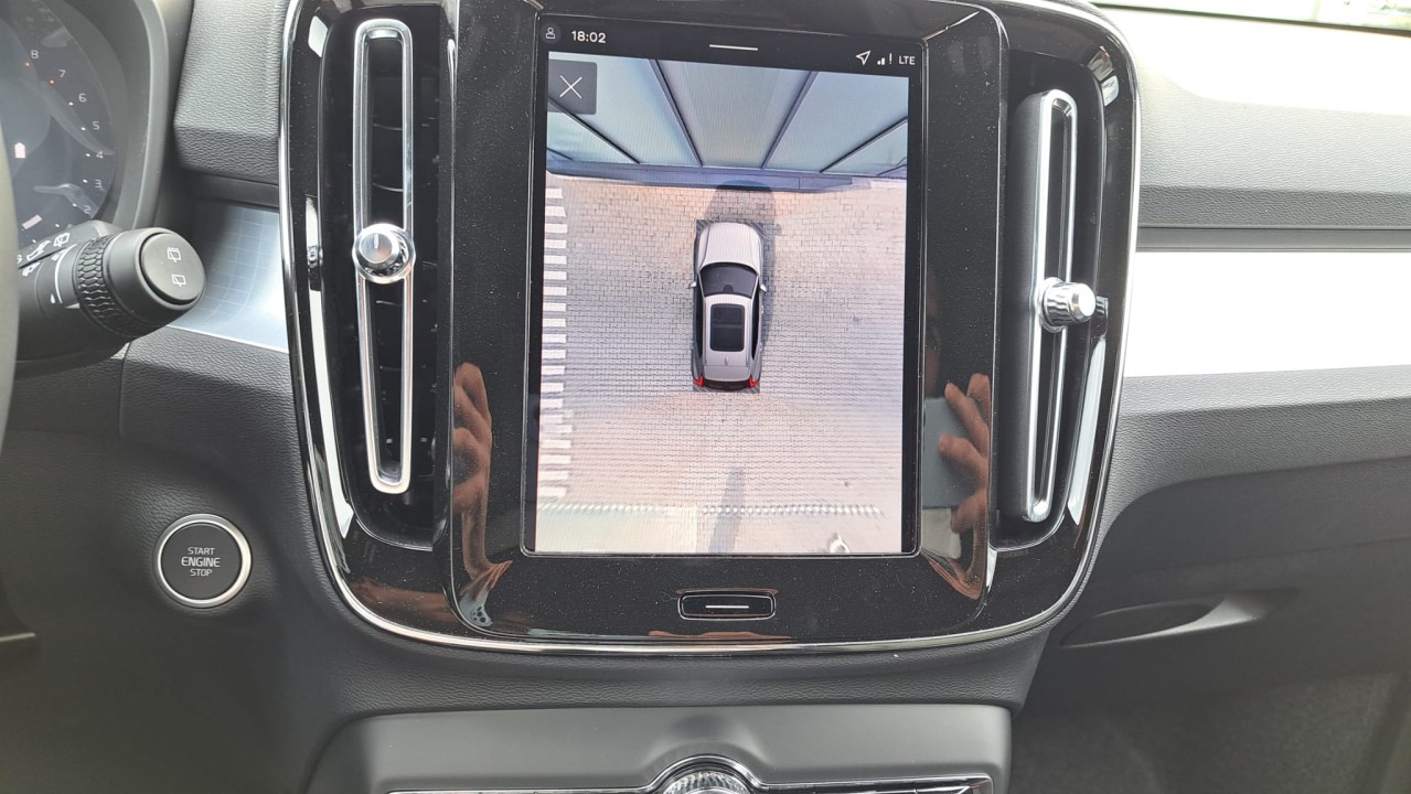Volvo XC 40 XC40 Plus Dark B3 (P) AT7 FWD