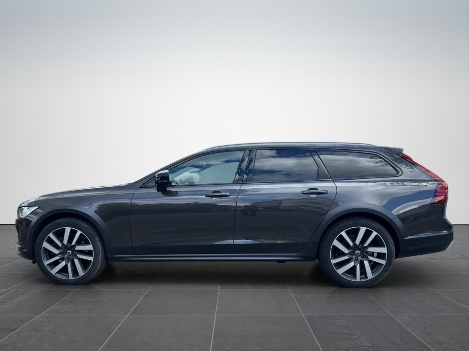 Volvo V90 Cross Country D5