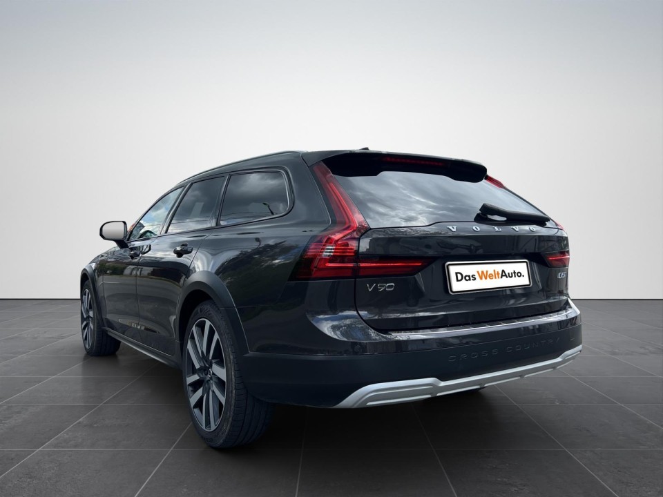 Volvo V90 Cross Country D5