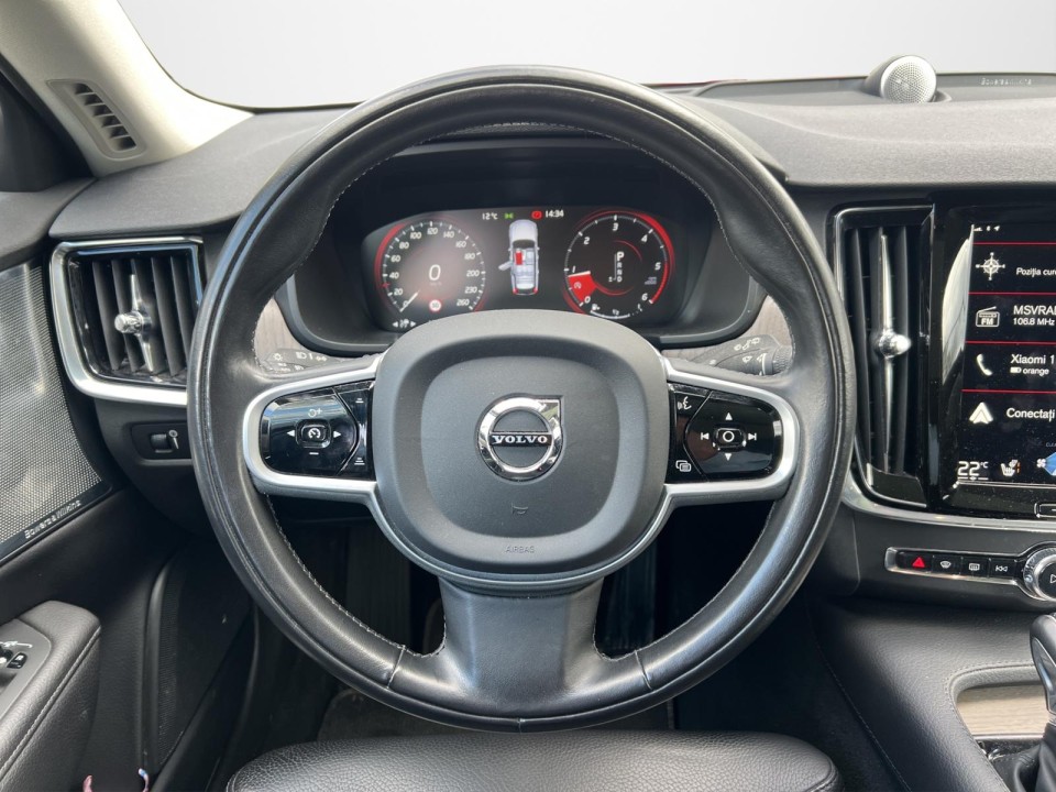 Volvo V90 Cross Country D5