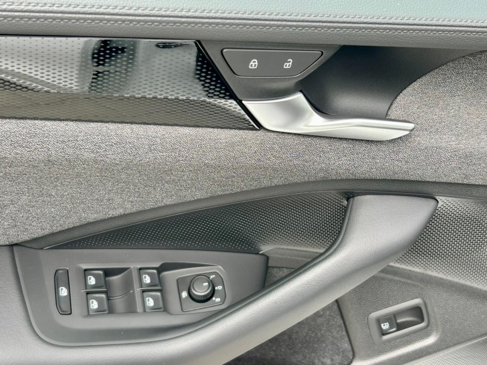 Volkswagen Passat Base1.5 TSI PHEV